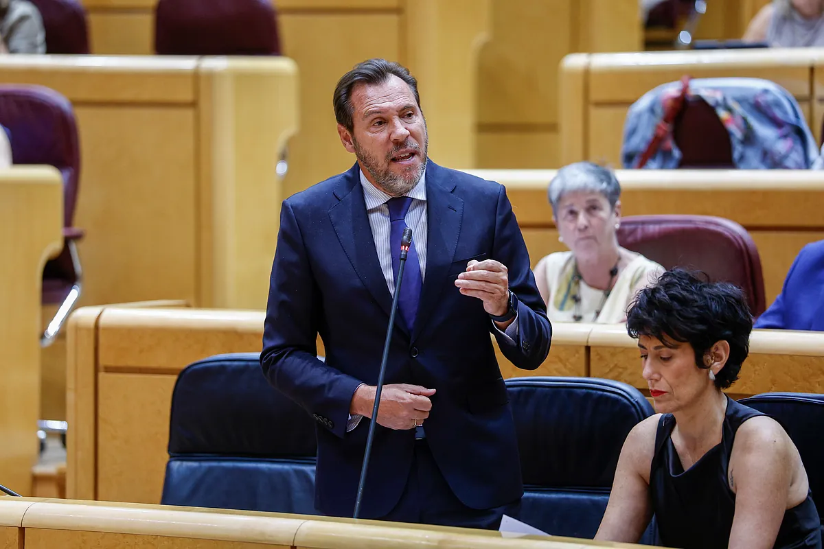 El Gobierno lanza su contraofensiva en Ceuta contra Vivas: "Estira el chicle para tenernos embarrados"