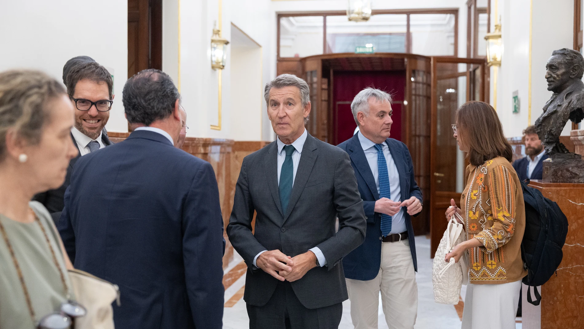 Zapatero pone de acuerdo a PP y Vox con los socios de Sánchez: sus explicaciones no convencen a nadie
