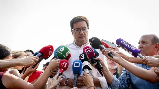 Óscar López acusa a Ayuso de «pegarse la vida padre» por el ático de la Comunidad