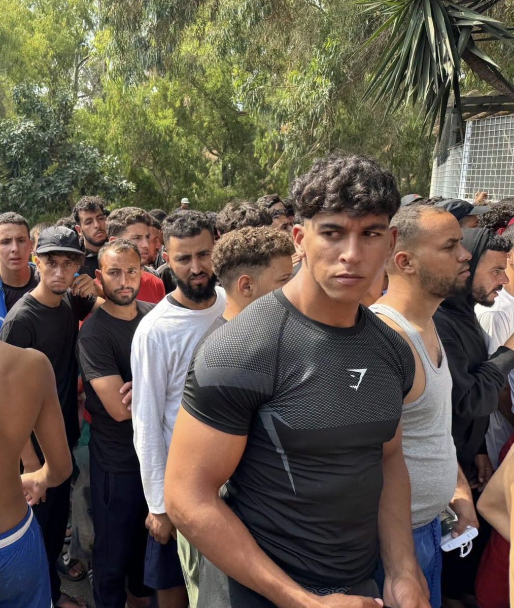 Ceuta se desborda: miles de inmigrantes cruzan la frontera en la mayor avalancha desde 2021