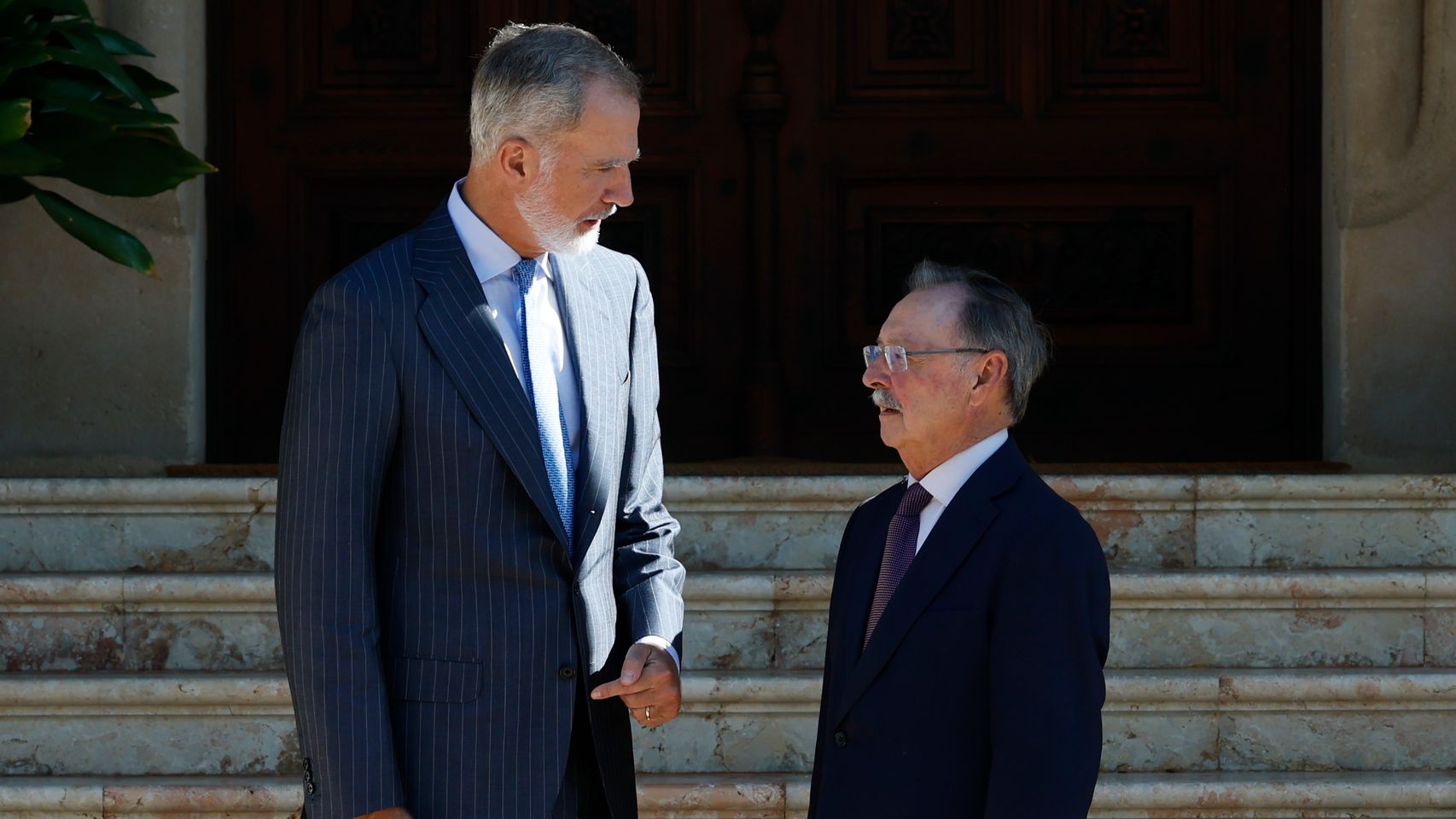 Felipe VI recibe a Vivas en Marivent para abordar la crisis migratoria de Ceuta