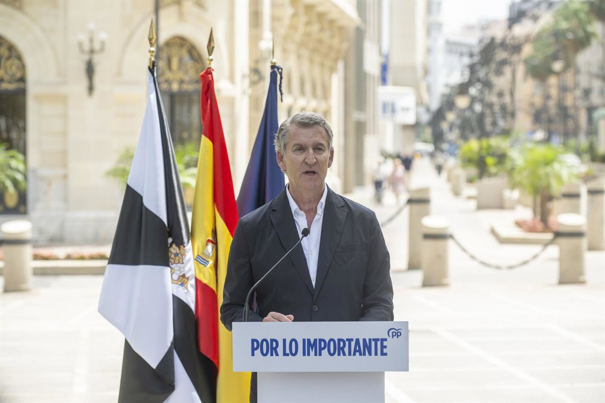 Feijóo reclama al Gobierno sensibilidad con Ceuta: "Nadie es capaz de entender la indolencia ante este caos"