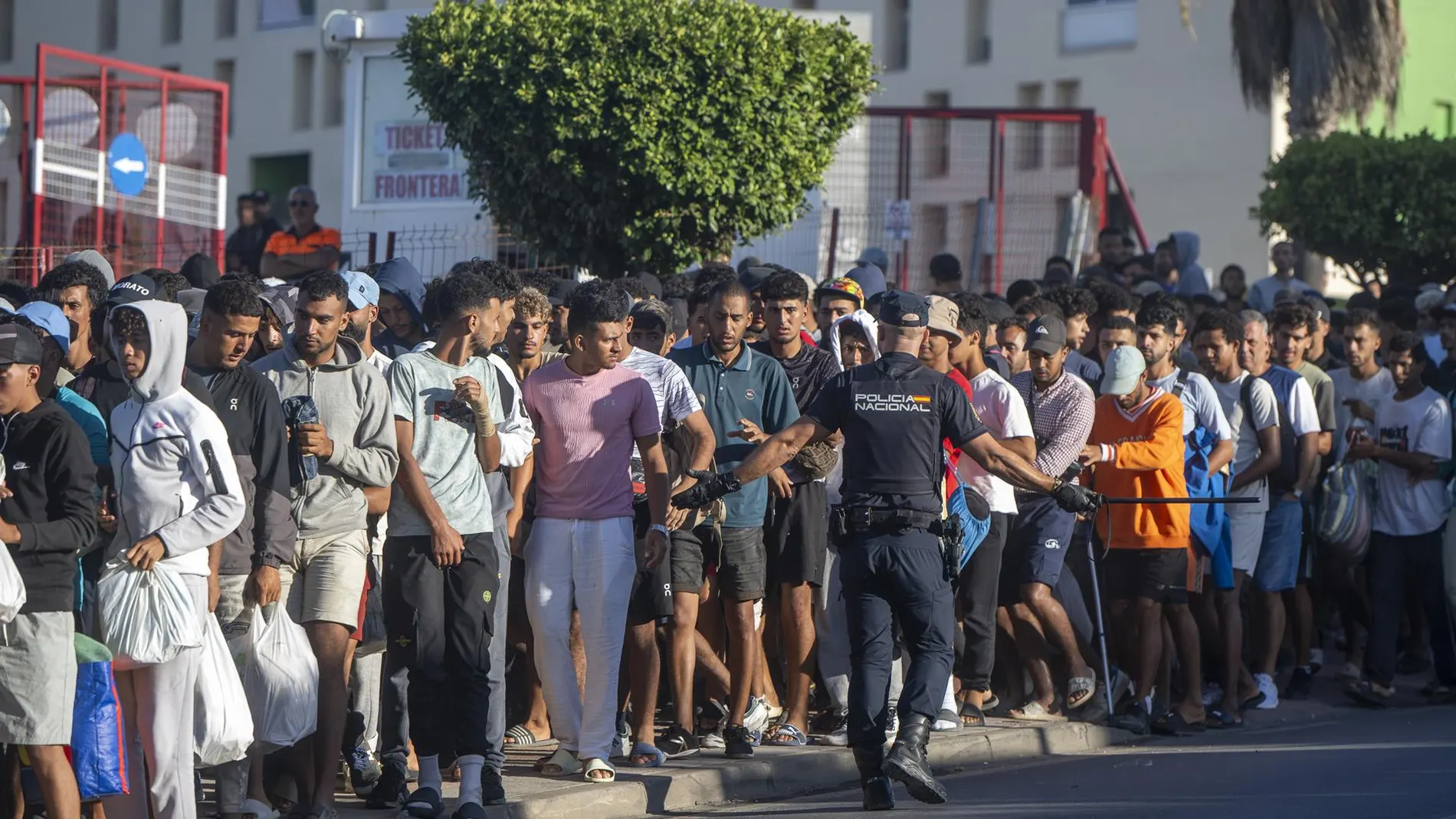 El SUP denuncia que el nuevo centro de migrantes de Ceuta abre sin agua ni seguridad para los policías