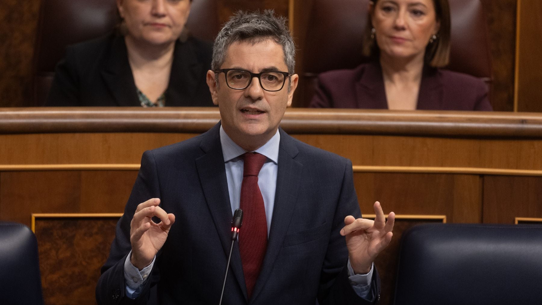 Bolaños defiende en el Congreso a Sánchez: «Ha estado todos los días al teléfono» durante la crisis de Ceuta