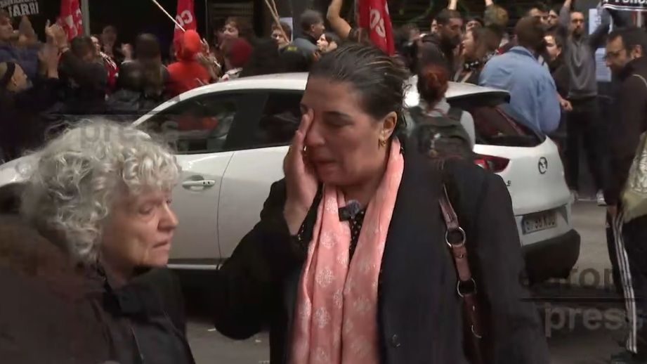 Desahucian en Barcelona a una mujer y a su hijo de 9 años pese a la promesa de Sánchez de cero desalojos